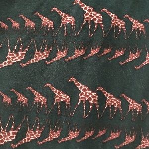 Lularoe giraffe print leggings